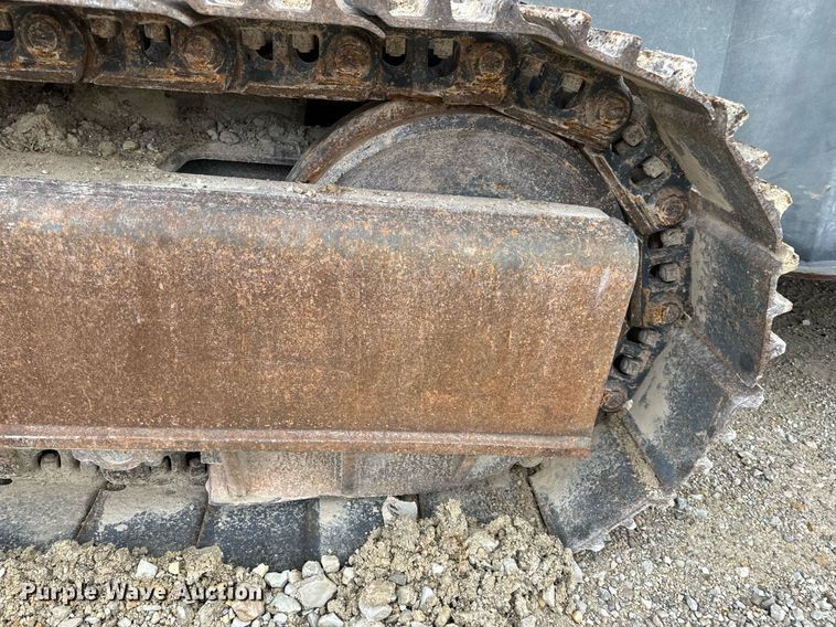 image for item DO2204 2012 Sandvik QE440  screening plant