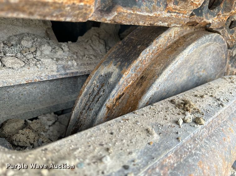 image for item DO2204 2012 Sandvik QE440  screening plant