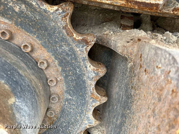 image for item DO2204 2012 Sandvik QE440  screening plant