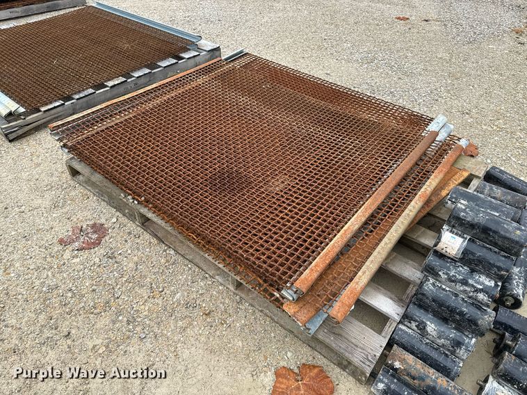 image for item DO2204 2012 Sandvik QE440  screening plant