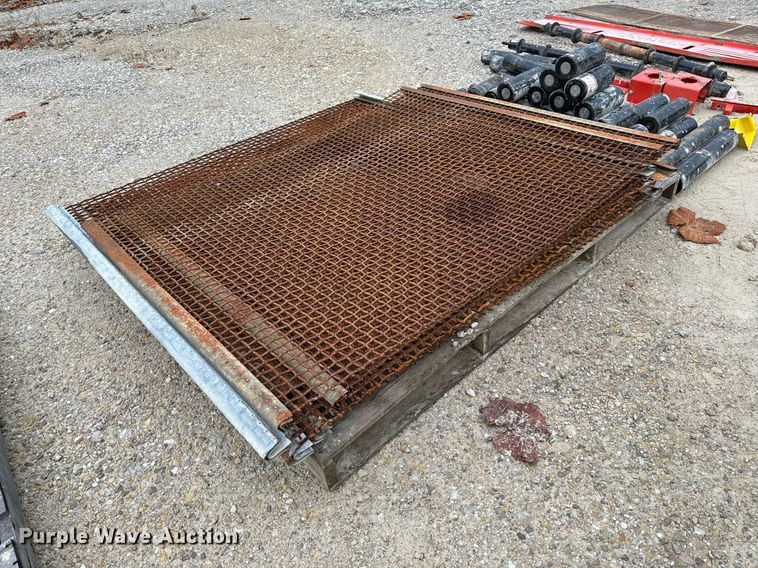 image for item DO2204 2012 Sandvik QE440  screening plant