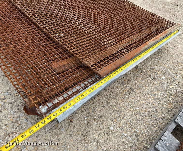 image for item DO2204 2012 Sandvik QE440  screening plant