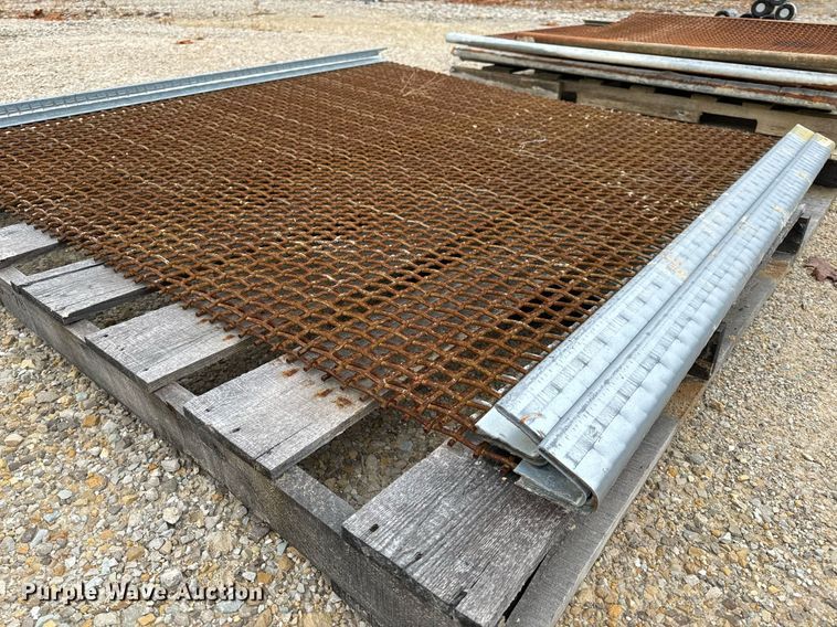 image for item DO2204 2012 Sandvik QE440  screening plant