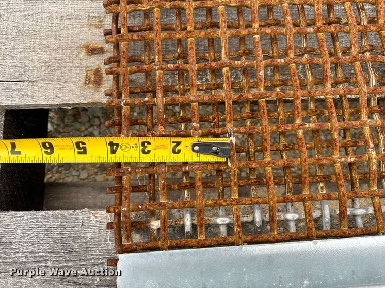 image for item DO2204 2012 Sandvik QE440  screening plant