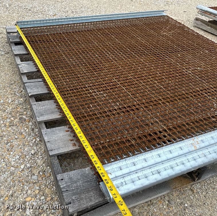 image for item DO2204 2012 Sandvik QE440  screening plant