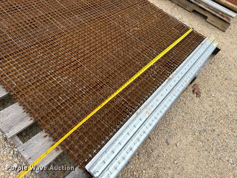 image for item DO2204 2012 Sandvik QE440  screening plant