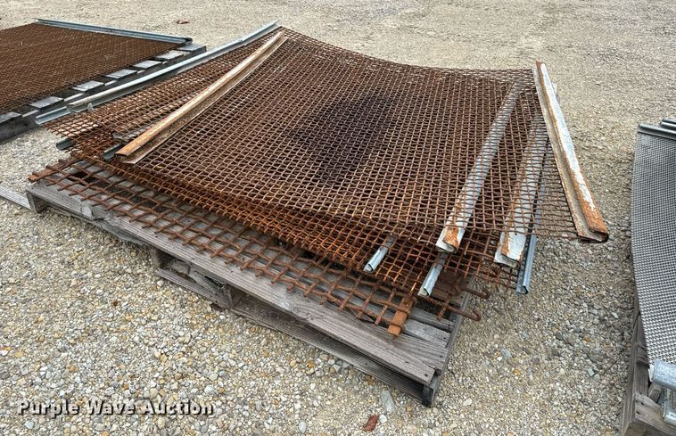 image for item DO2204 2012 Sandvik QE440  screening plant