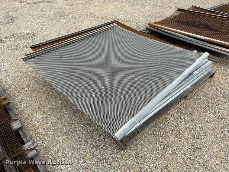 image for item DO2204 2012 Sandvik QE440  screening plant