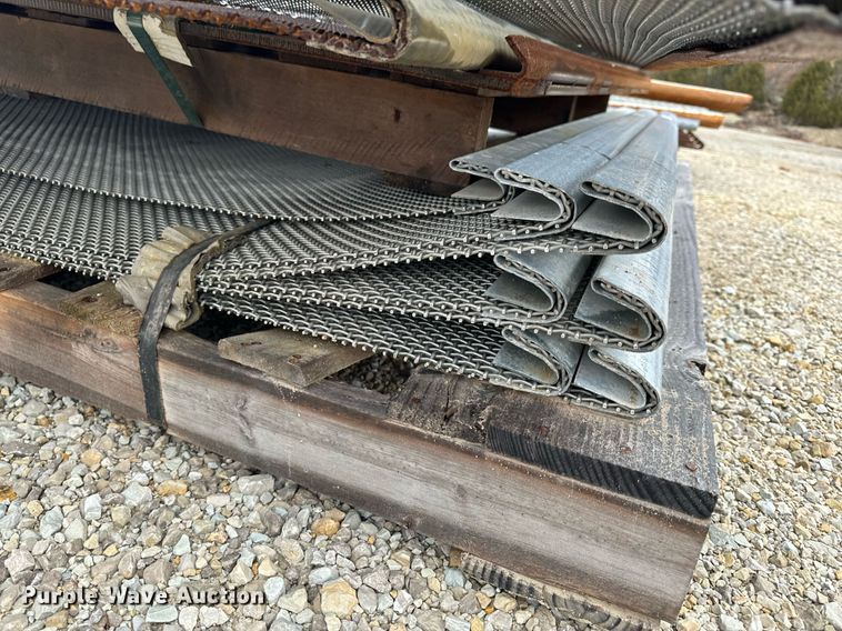 image for item DO2204 2012 Sandvik QE440  screening plant