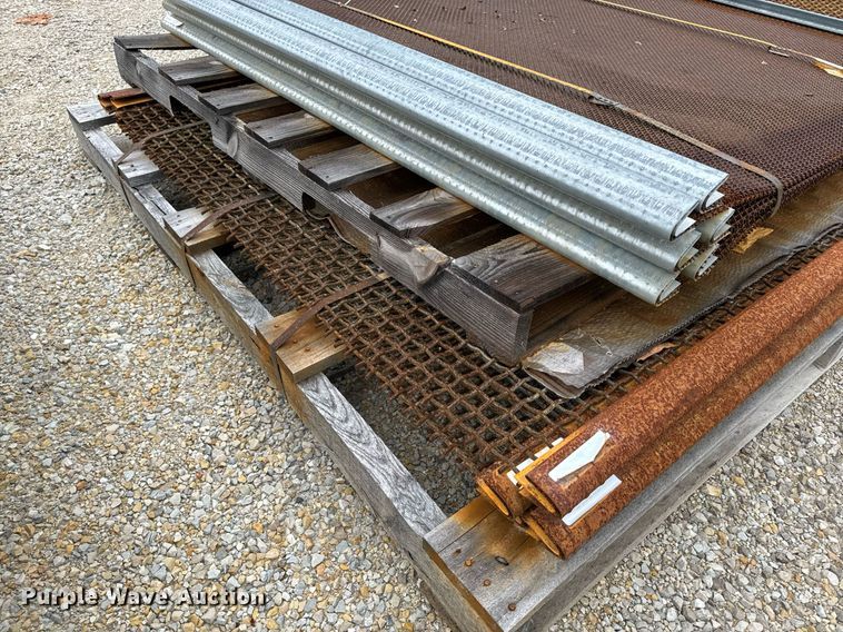 image for item DO2204 2012 Sandvik QE440  screening plant