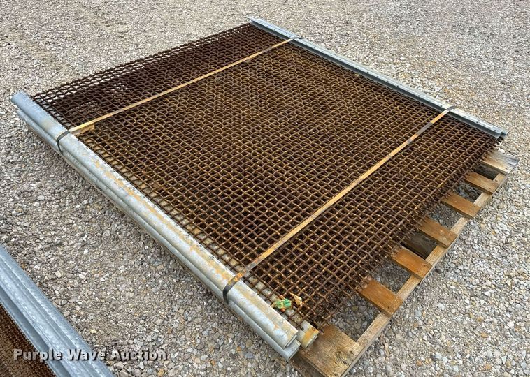 image for item DO2204 2012 Sandvik QE440  screening plant