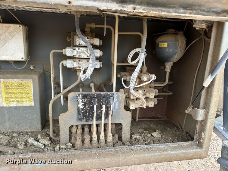 image for item DO2207 2013 Sandvik QJ341  crusher