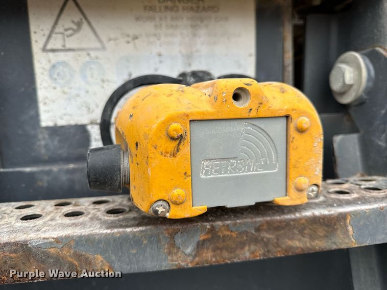 image for item DO2207 2013 Sandvik QJ341  crusher