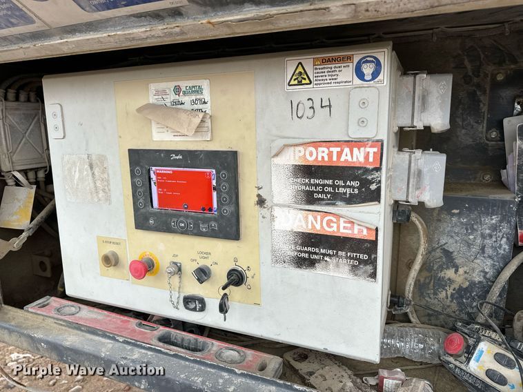 image for item DO2207 2013 Sandvik QJ341  crusher