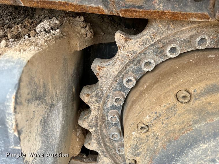 image for item DO2207 2013 Sandvik QJ341  crusher