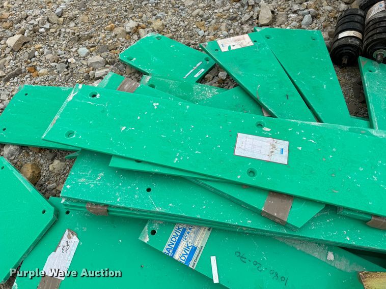 image for item DO2207 2013 Sandvik QJ341  crusher