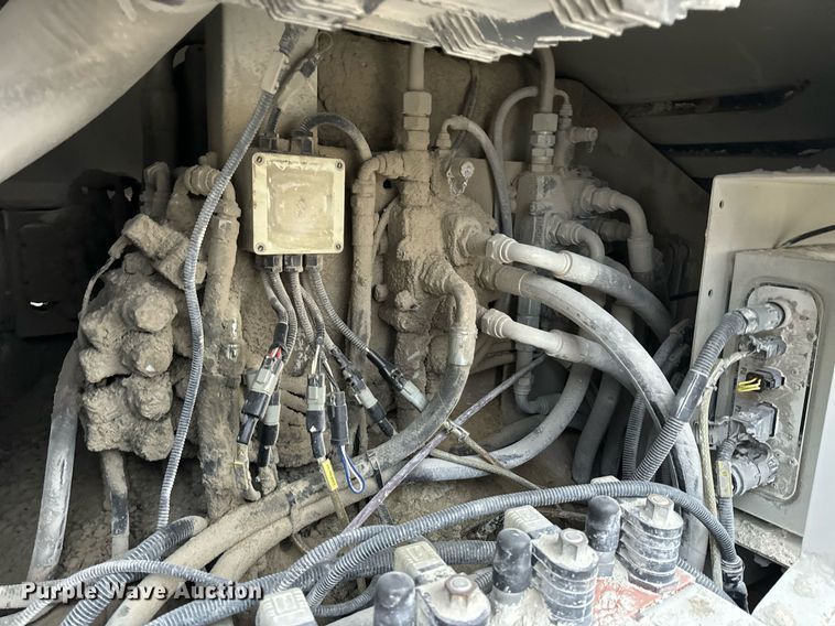 image for item DO2208 2013 Sandvik QA451  screening plant