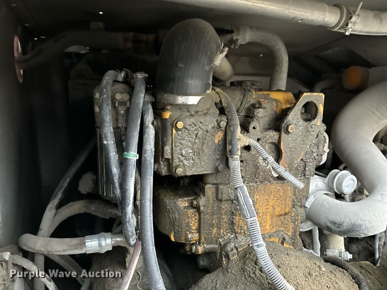 image for item DO2208 2013 Sandvik QA451  screening plant