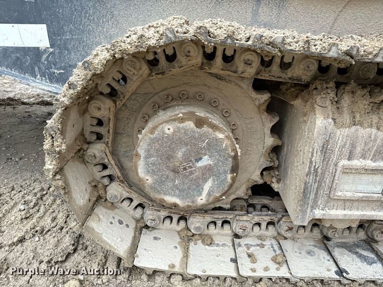 image for item DO2208 2013 Sandvik QA451  screening plant