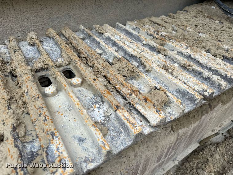 image for item DO2208 2013 Sandvik QA451  screening plant