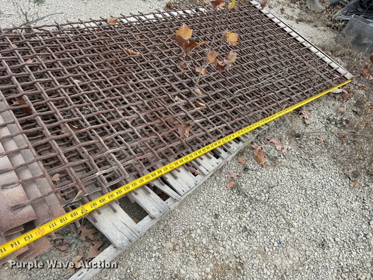 image for item DO2208 2013 Sandvik QA451  screening plant