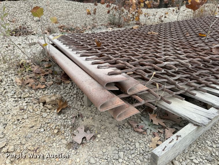 image for item DO2208 2013 Sandvik QA451  screening plant