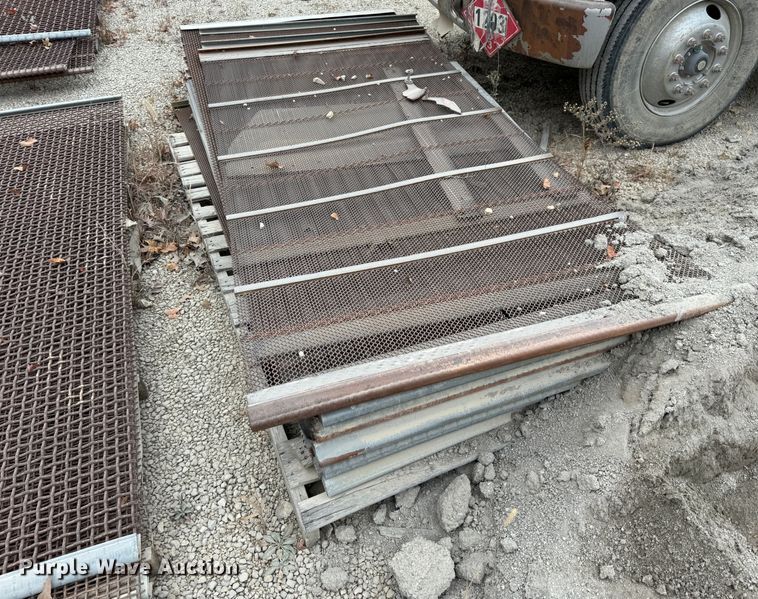 image for item DO2208 2013 Sandvik QA451  screening plant