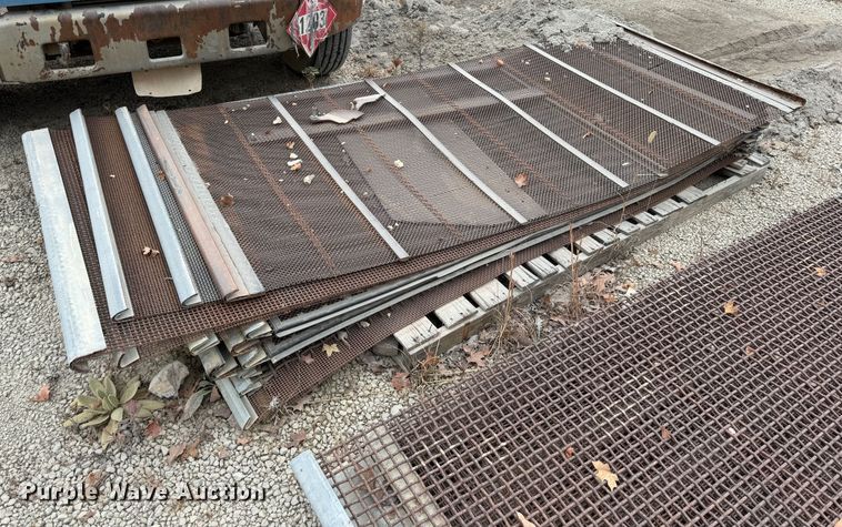 image for item DO2208 2013 Sandvik QA451  screening plant