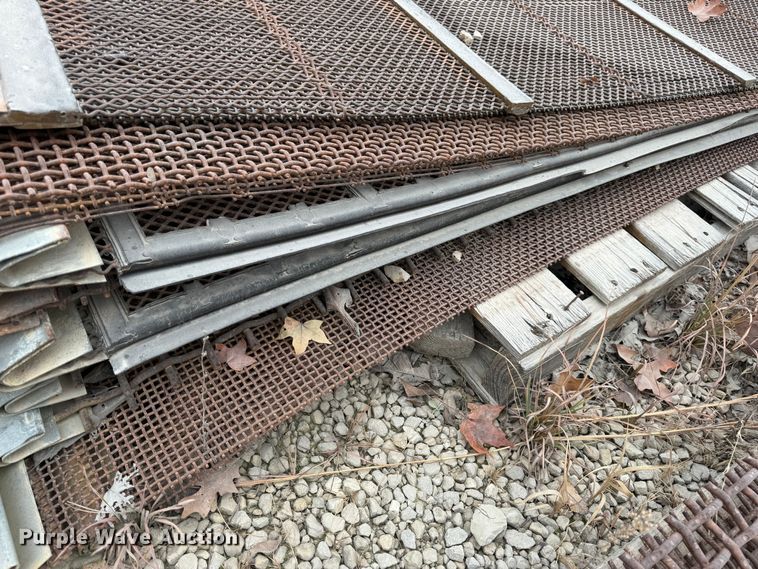 image for item DO2208 2013 Sandvik QA451  screening plant