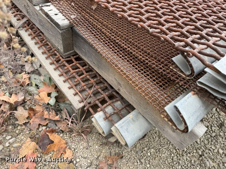 image for item DO2208 2013 Sandvik QA451  screening plant