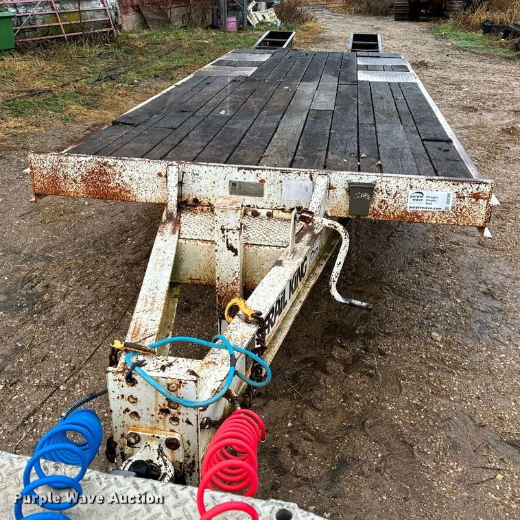 image for item DO2209 2000 Trail King TK20-2400  equipment trailer