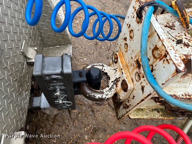 image for item DO2209 2000 Trail King TK20-2400  equipment trailer