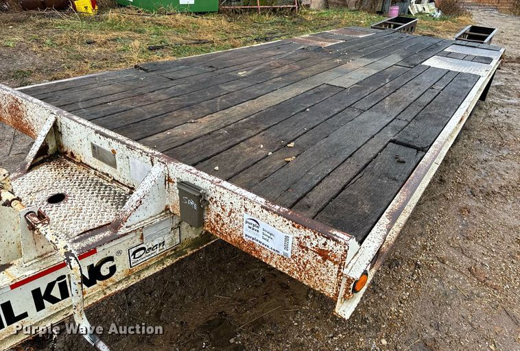 image for item DO2209 2000 Trail King TK20-2400  equipment trailer
