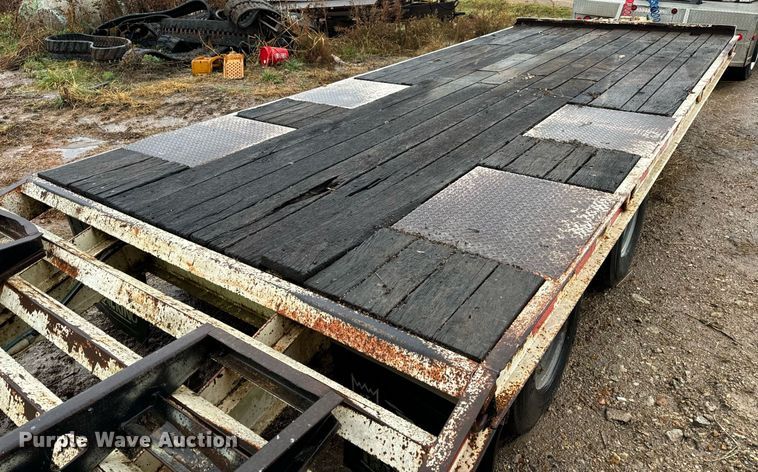 image for item DO2209 2000 Trail King TK20-2400  equipment trailer