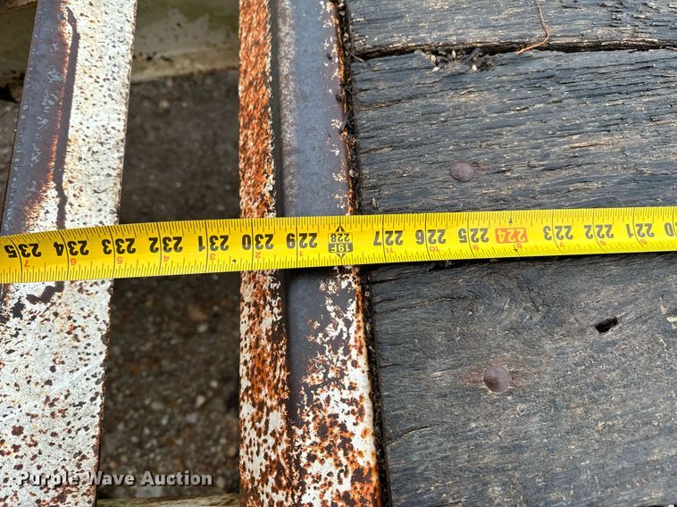 image for item DO2209 2000 Trail King TK20-2400  equipment trailer