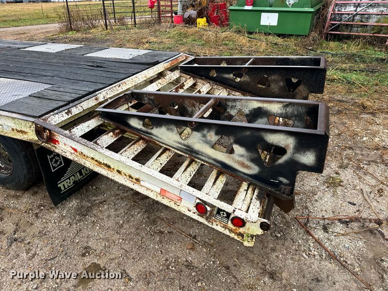 image for item DO2209 2000 Trail King TK20-2400  equipment trailer