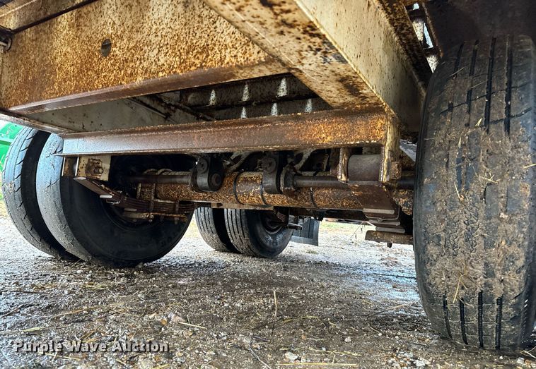 image for item DO2209 2000 Trail King TK20-2400  equipment trailer