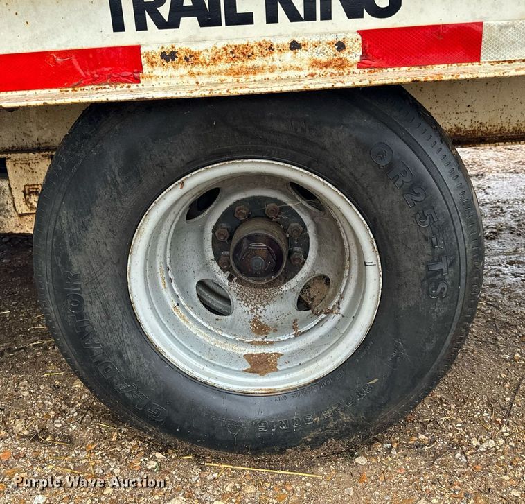 image for item DO2209 2000 Trail King TK20-2400  equipment trailer