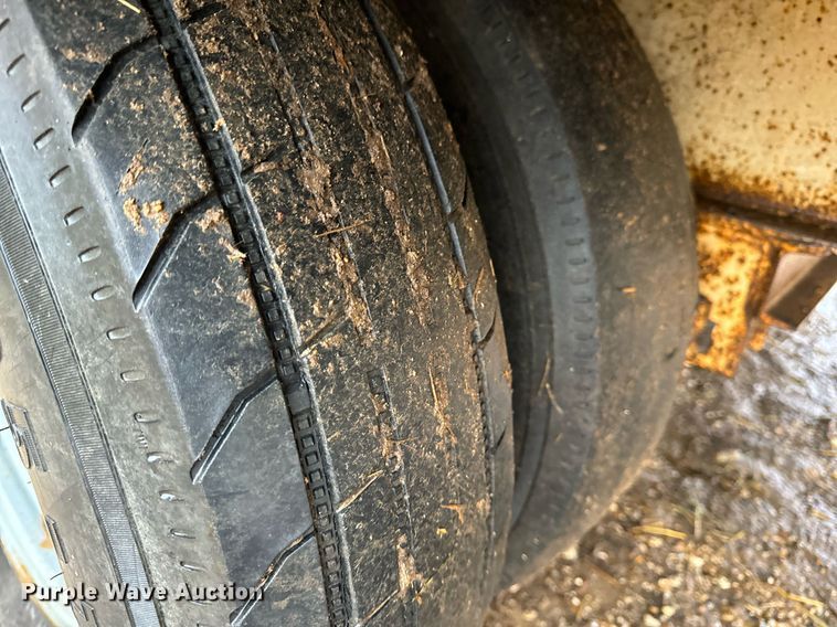 image for item DO2209 2000 Trail King TK20-2400  equipment trailer