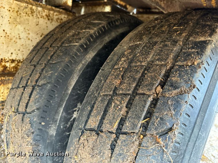 image for item DO2209 2000 Trail King TK20-2400  equipment trailer