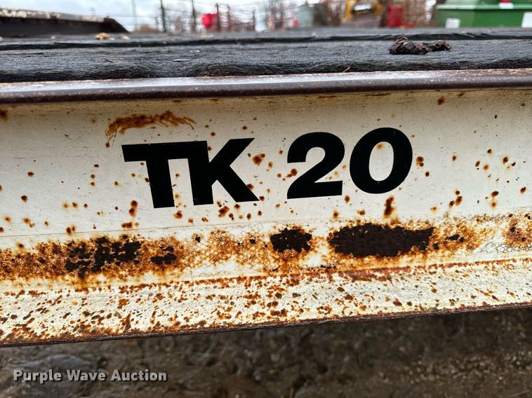 image for item DO2209 2000 Trail King TK20-2400  equipment trailer