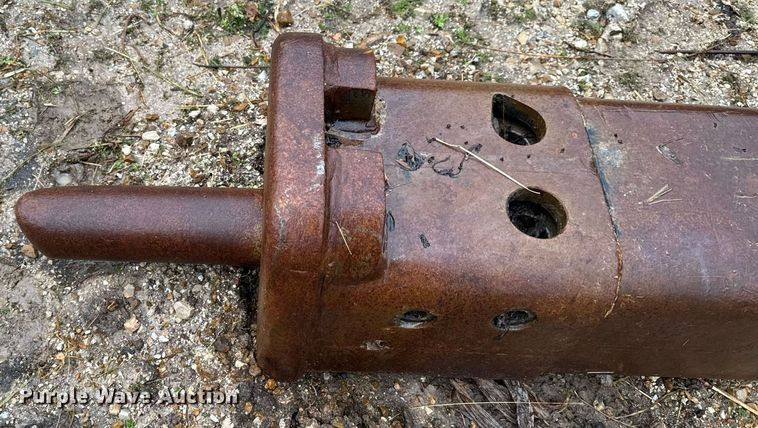 image for item DO2210 Caterpillar H115  breaker