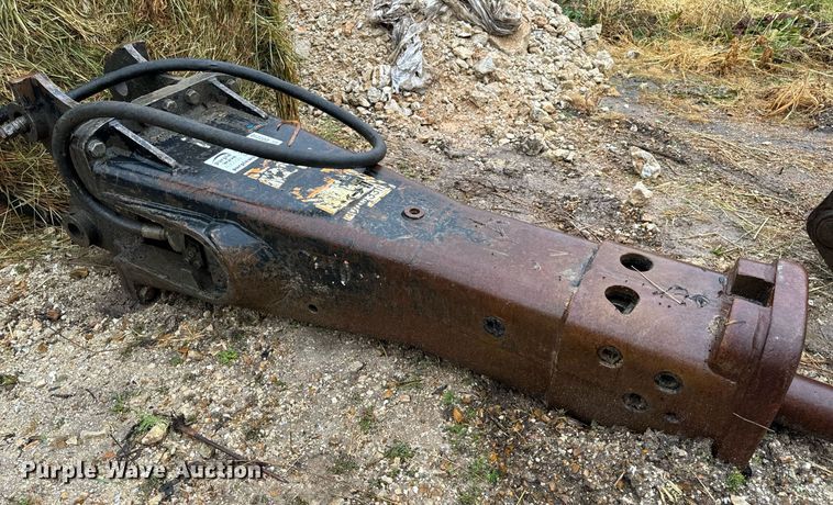 image for item DO2210 Caterpillar H115  breaker