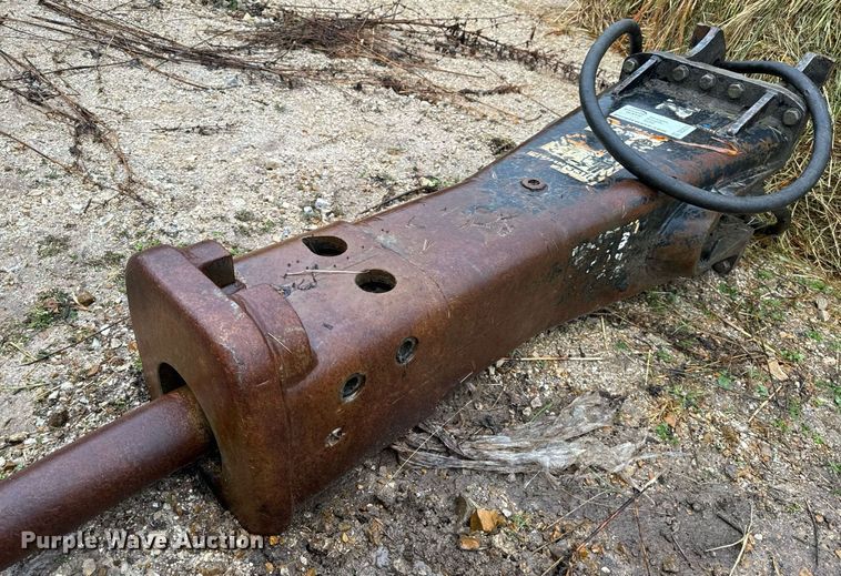 image for item DO2210 Caterpillar H115  breaker