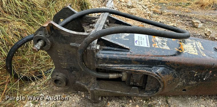 image for item DO2210 Caterpillar H115  breaker