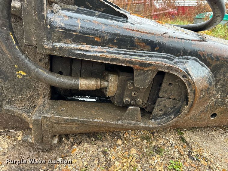 image for item DO2210 Caterpillar H115  breaker