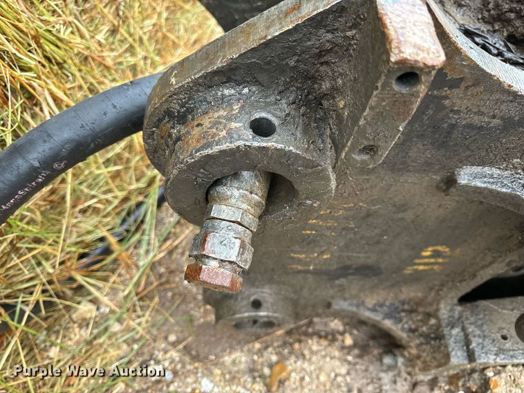 image for item DO2210 Caterpillar H115  breaker