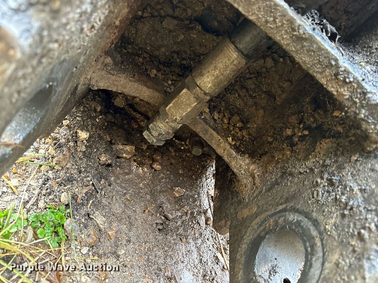 image for item DO2210 Caterpillar H115  breaker