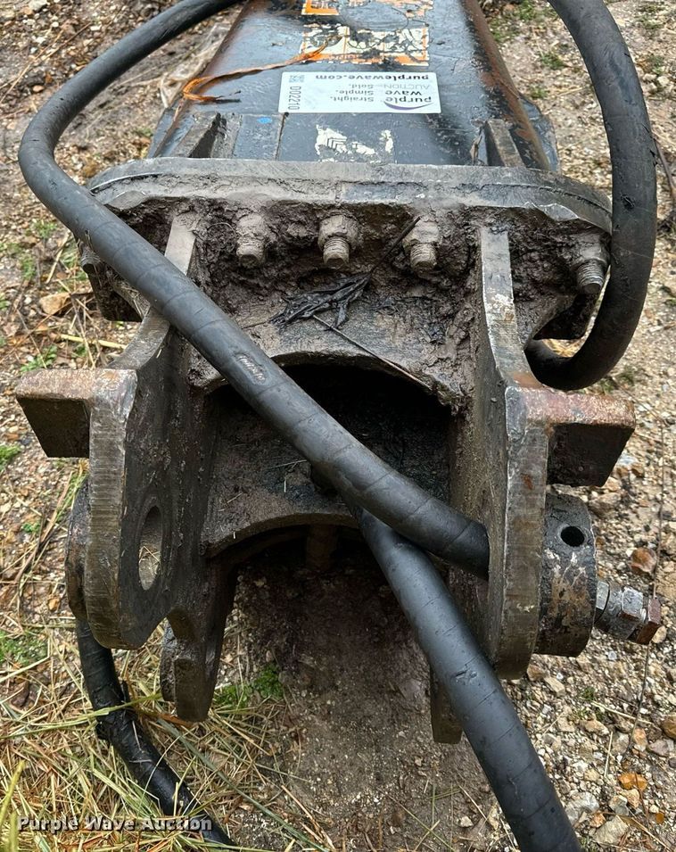 image for item DO2210 Caterpillar H115  breaker