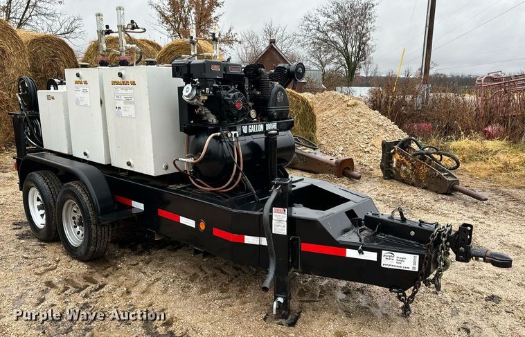 image for item DO2212 Shop built  lube trailer